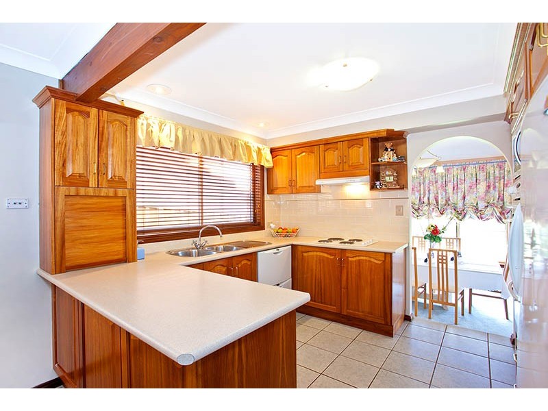 42 Warrangarree Drive, Woronora Heights NSW 2233