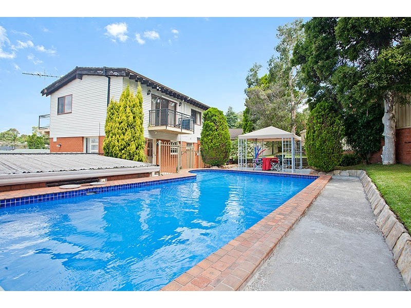 11 Leawarra Street, Engadine NSW 2233