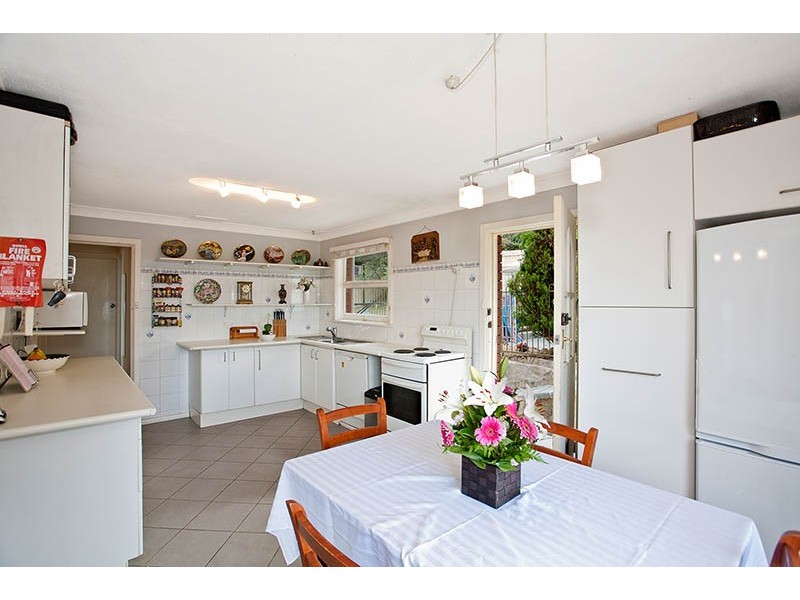 11 Leawarra Street, Engadine NSW 2233
