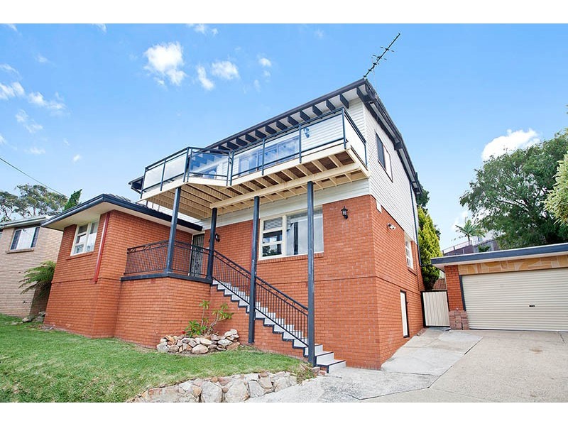 11 Leawarra Street, Engadine NSW 2233