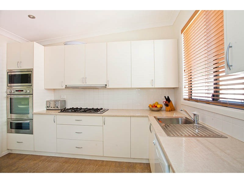 34 Parklands Avenue, Heathcote NSW 2233