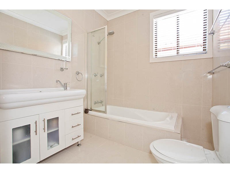 34 Parklands Avenue, Heathcote NSW 2233