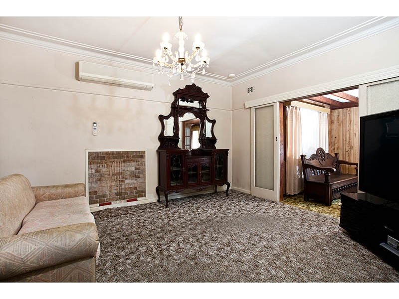 31 Bullecourt Avenue, Engadine NSW 2233