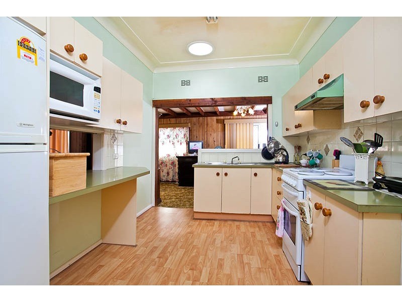 31 Bullecourt Avenue, Engadine NSW 2233