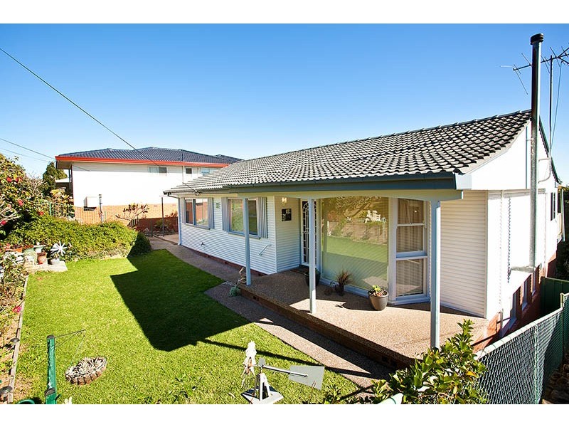 69 Laurina Avenue, Yarrawarrah NSW 2233