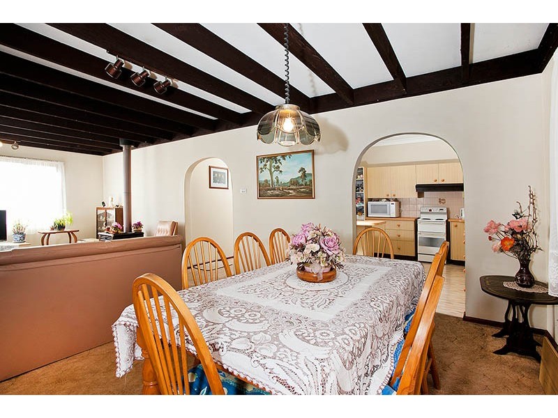 13 Forest Road, Heathcote NSW 2233