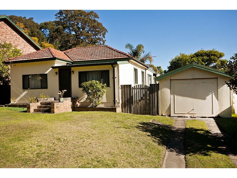 13 Forest Road, Heathcote NSW 2233