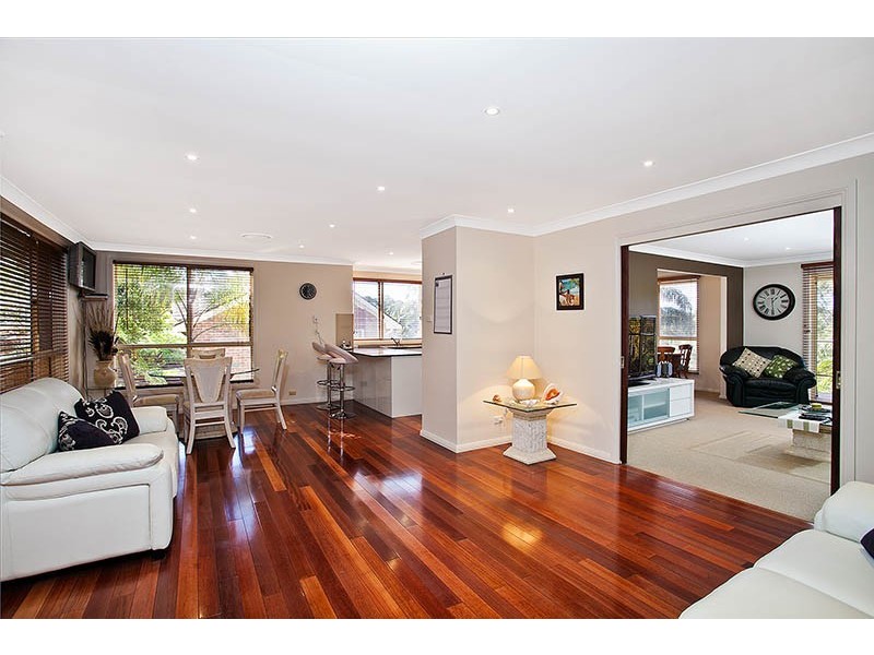 18 Mannikin Drive, Woronora Heights NSW 2233