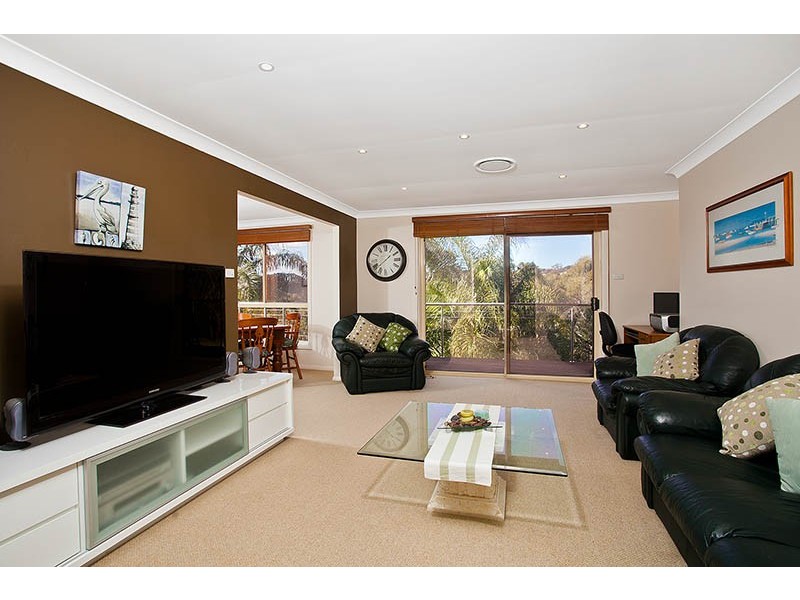 18 Mannikin Drive, Woronora Heights NSW 2233