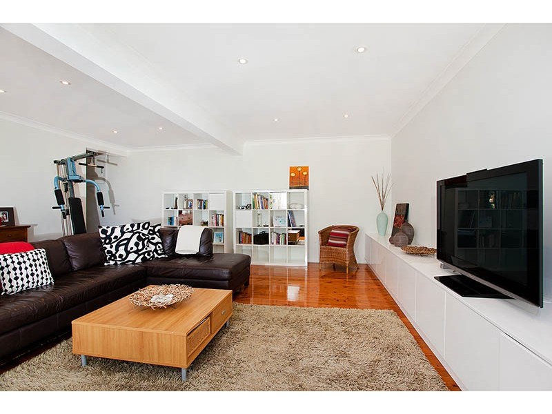 28 Bridgeview Road, Yarrawarrah NSW 2233