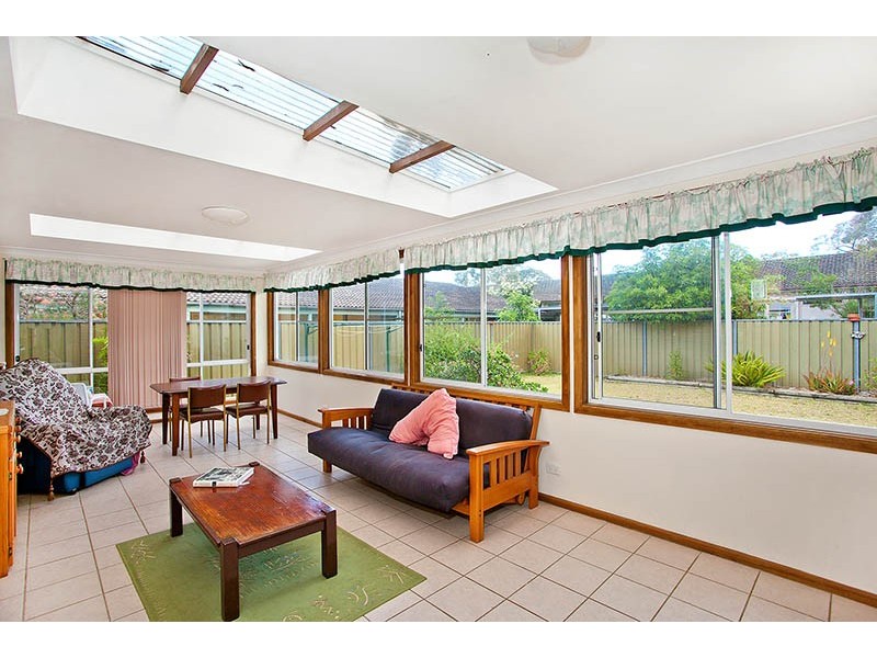 8 Buckle Avenue, Engadine NSW 2233