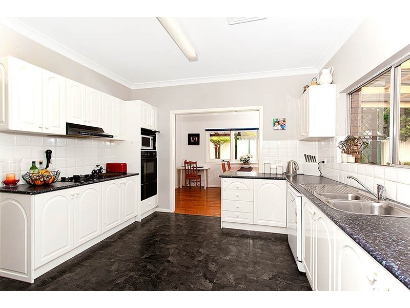 1 Wheatley Road, Yarrawarrah NSW 2233
