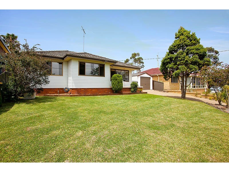 18 Tarcoola Place, Engadine NSW 2233