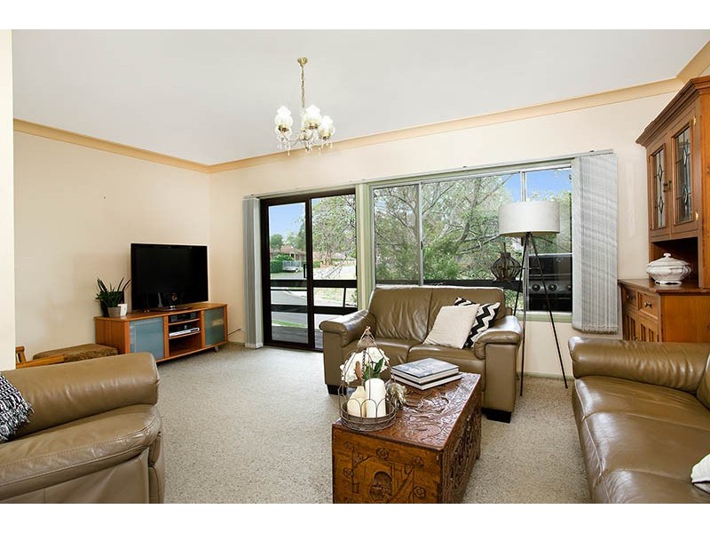 1 Sladden Road, Yarrawarrah NSW 2233