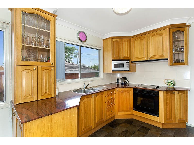 1 Sladden Road, Yarrawarrah NSW 2233