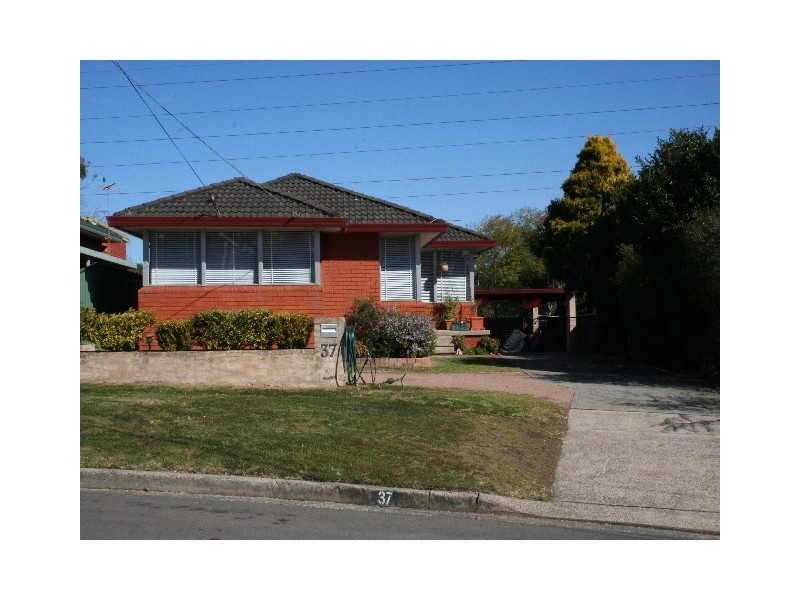 37 Sierra Road, Engadine NSW 2233