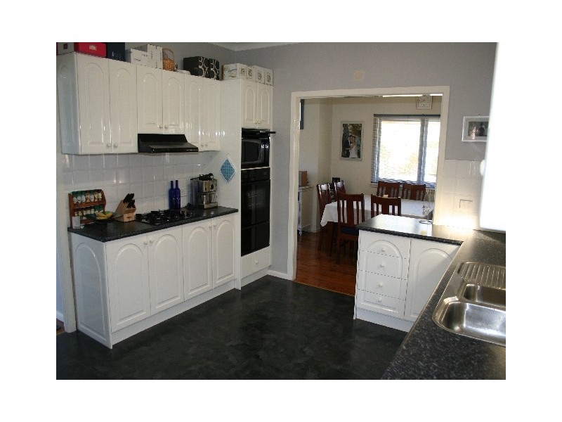 1 Wheatley Road, Yarrawarrah NSW 2233