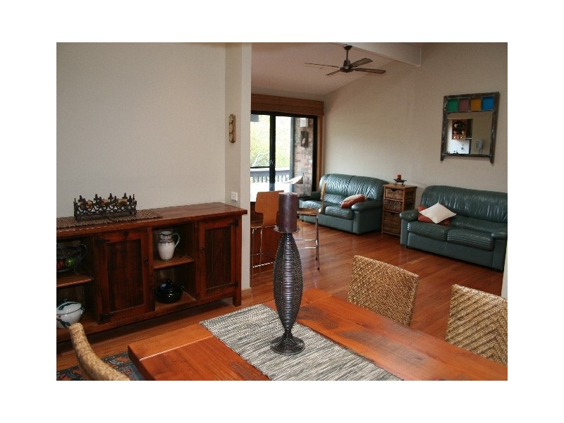66 Urana Road, Yarrawarrah NSW 2233