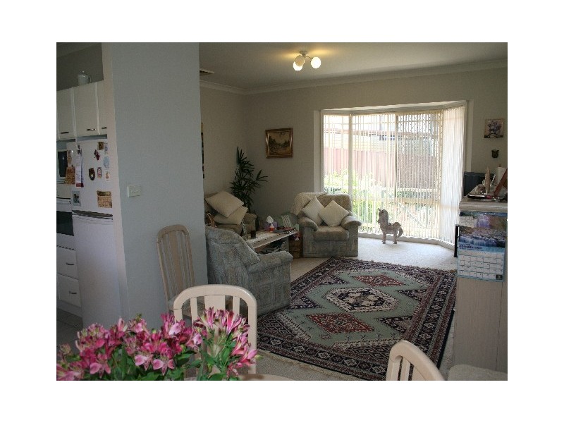 2/56 Old Bush Road, Yarrawarrah NSW 2233