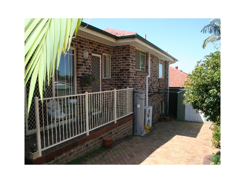 2/56 Old Bush Road, Yarrawarrah NSW 2233