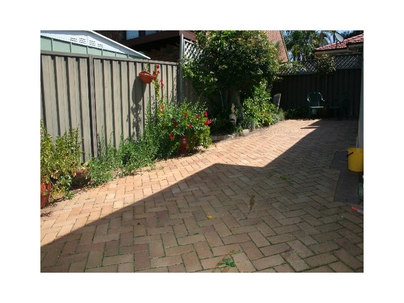 2/56 Old Bush Road, Yarrawarrah NSW 2233