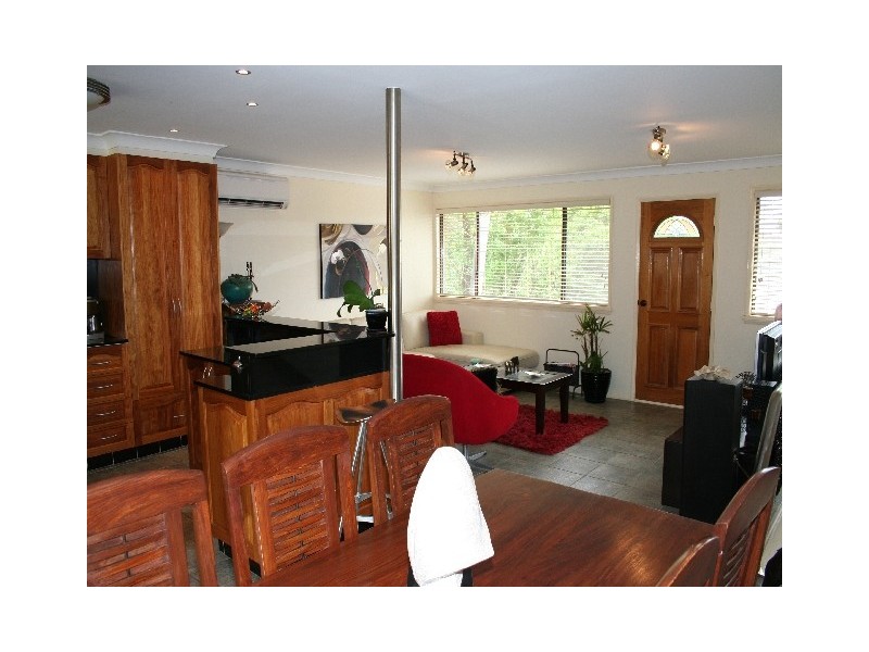 4 Glenora Road, Yarrawarrah NSW 2233