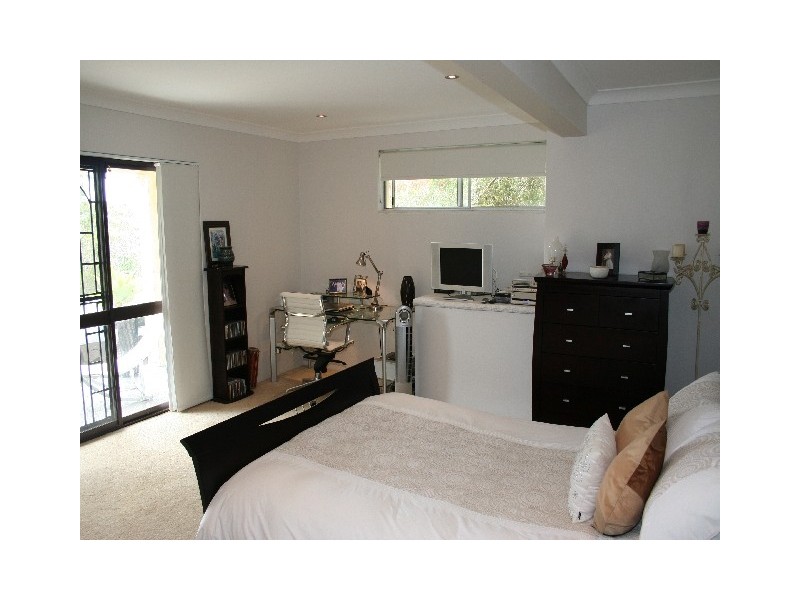 4 Glenora Road, Yarrawarrah NSW 2233