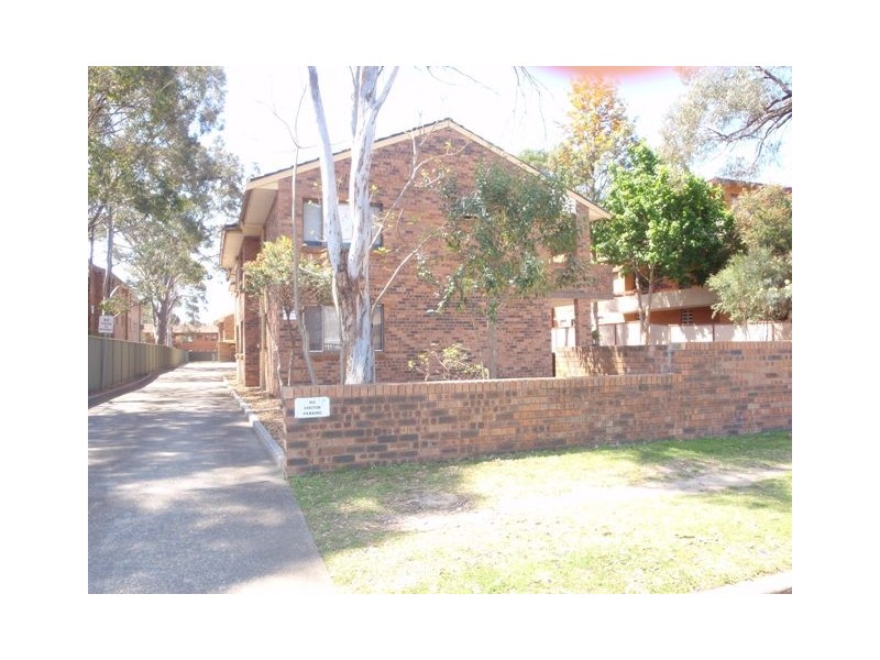 1/17 Preston Street, Penrith NSW 2750