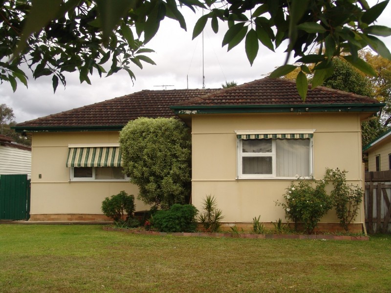 6 Cosgrove cres, Kingswood NSW 2747