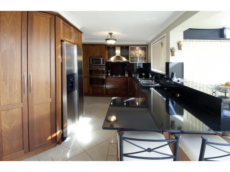 4 Kiparra Crescent, South Penrith NSW 2750