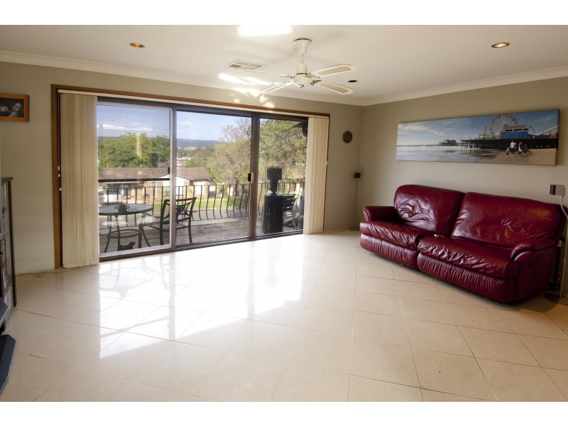 4 Kiparra Crescent, South Penrith NSW 2750