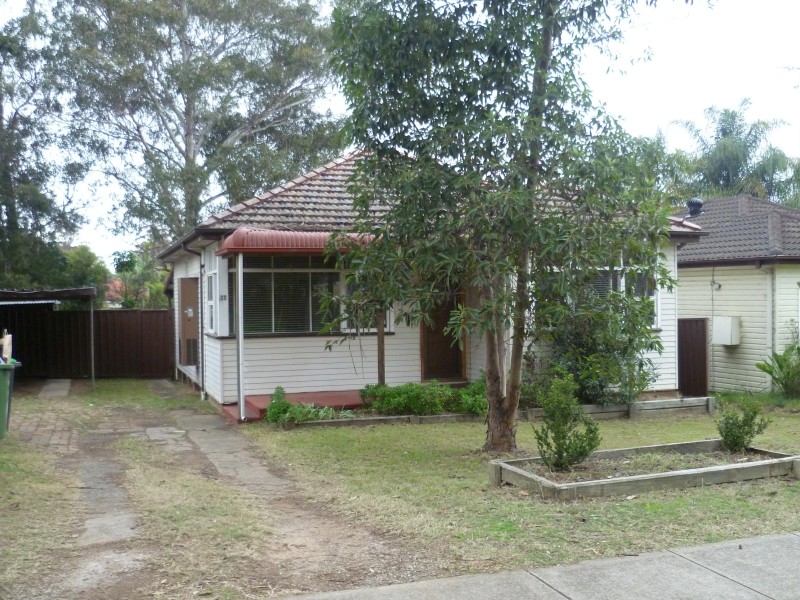 30 Barlow Street, Cambridge Park NSW 2747