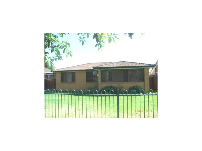 11 Orchard Road, Colyton NSW 2760