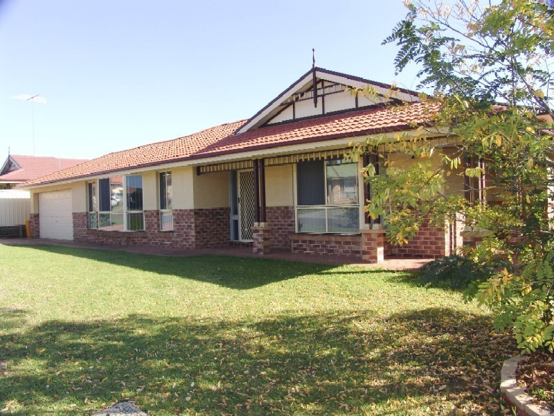 Glenmore Park NSW 2745