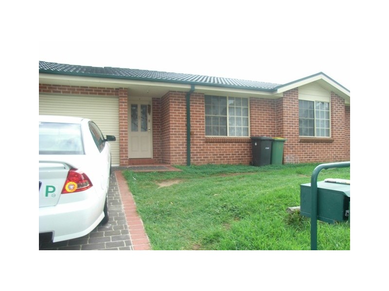 1/11-13 Francis Street, Cambridge Park NSW 2747