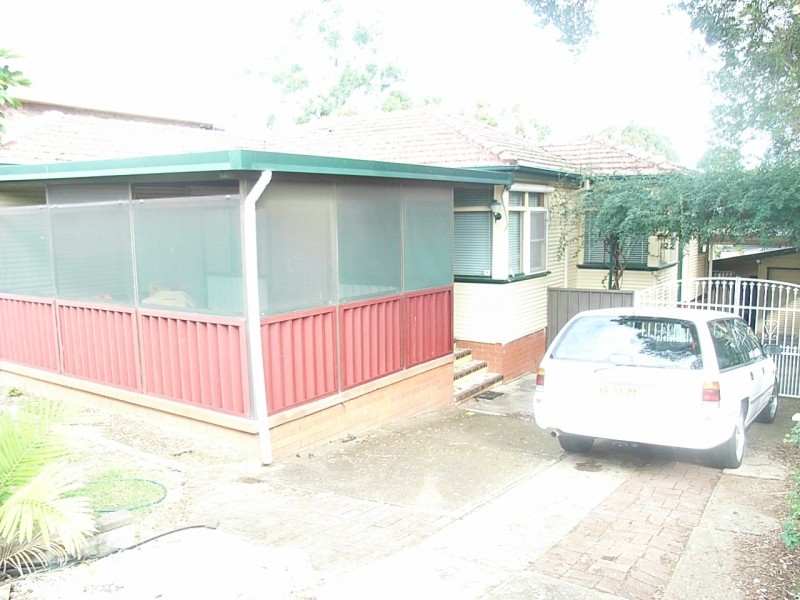 122 Coreen Avenue, Penrith NSW 2750