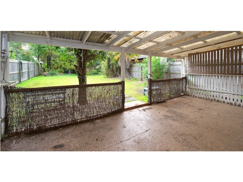 190 Hornibrook Esplanade Absolute Waterfront, Woody Point QLD 4019