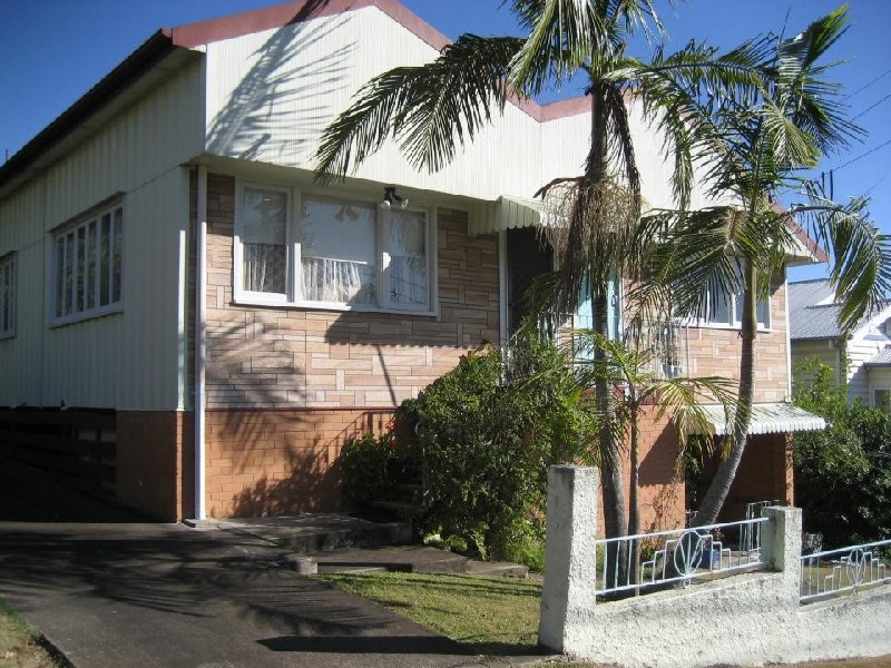 19 Newman Ave, Camp Hill QLD 4152