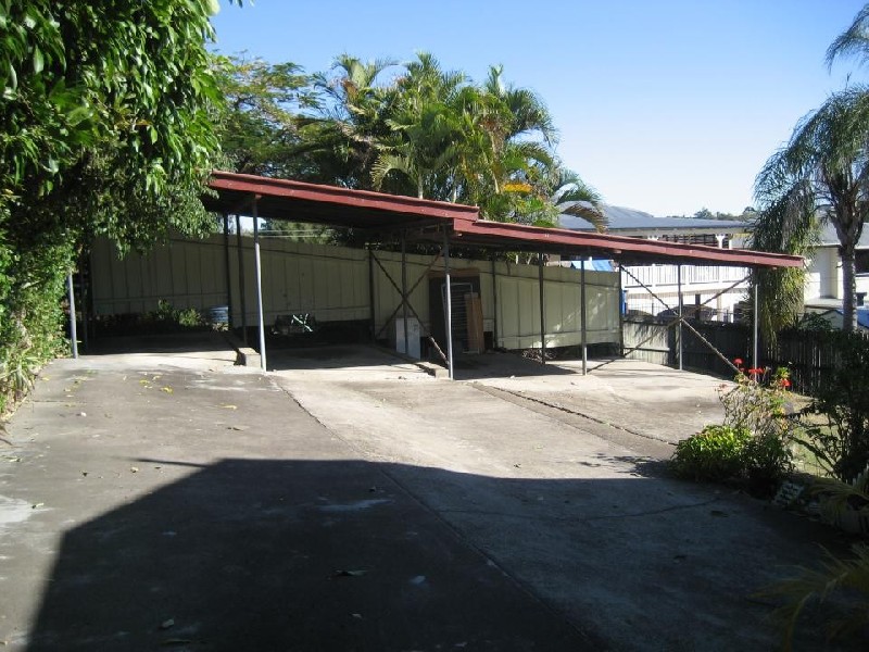 19 Newman Ave, Camp Hill QLD 4152