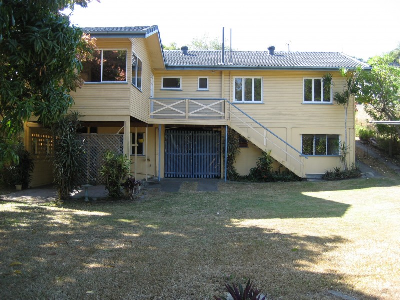 19 Noble St, Camp Hill QLD 4152