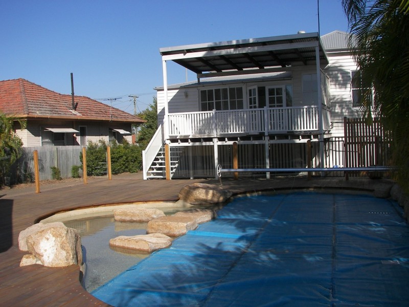 49 Glenora Street, Wynnum QLD 4178