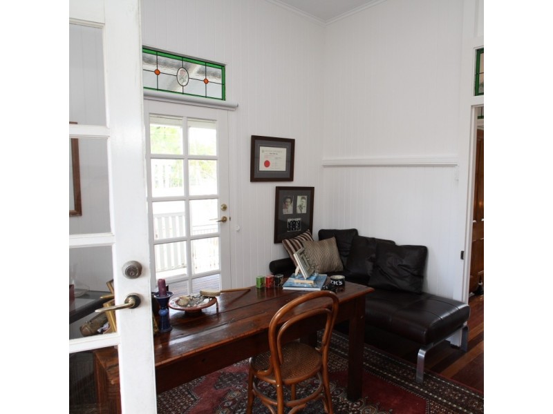 49 Glenora Street, Wynnum QLD 4178