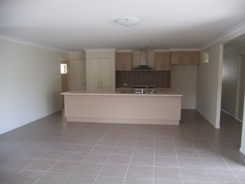 34 Higgs Circuit, Wynnum West QLD 4178