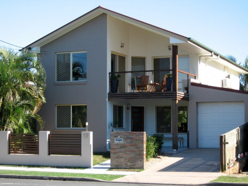 17 Glenora Street, Wynnum QLD 4178