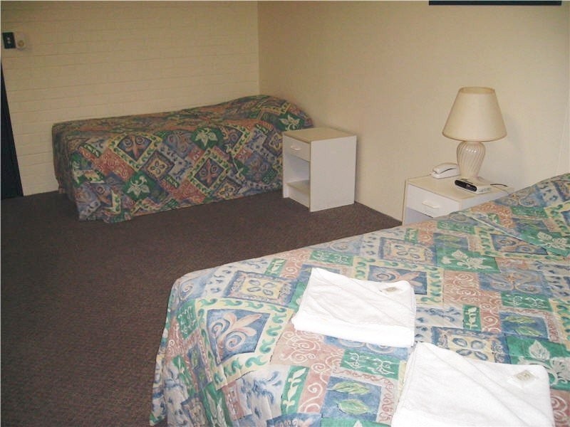 8/24 Tottenham Street, Woolloongabba QLD 4102