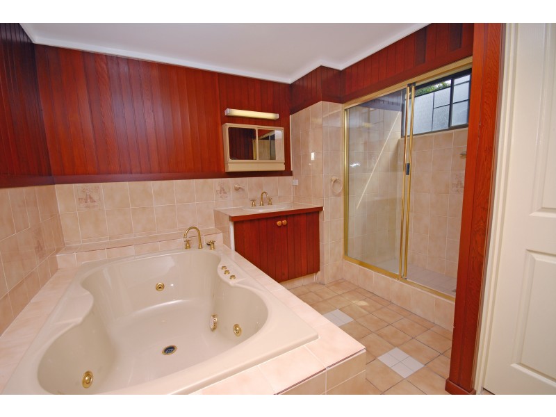 Bridgeman Downs QLD 4035