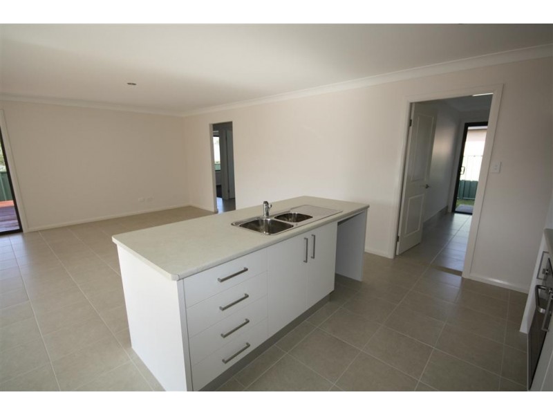 28A Crosslands Ave, Wauchope NSW 2446