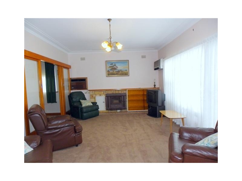 1 Fox Crescent, Wauchope NSW 2446