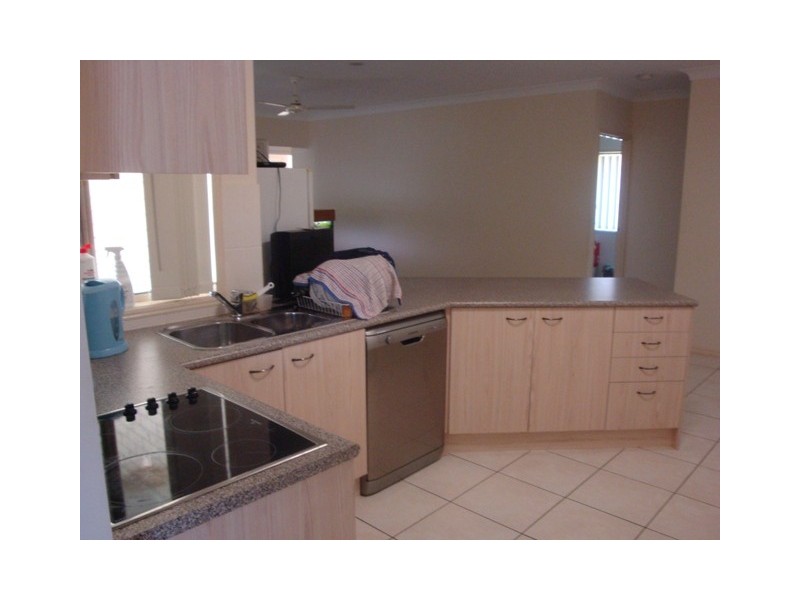 Rothwell QLD 4022