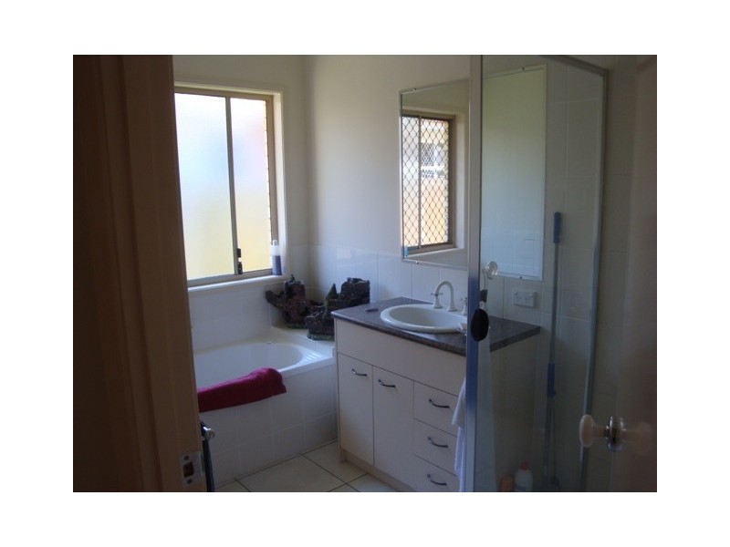Rothwell QLD 4022